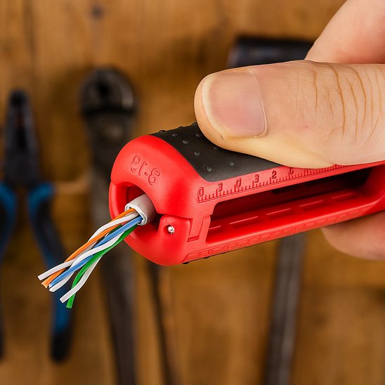 Pince a denuder en fonction