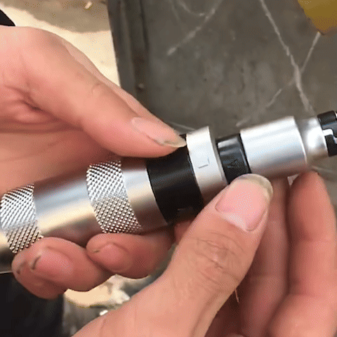 tournevis a frapper Gif sur moteur
